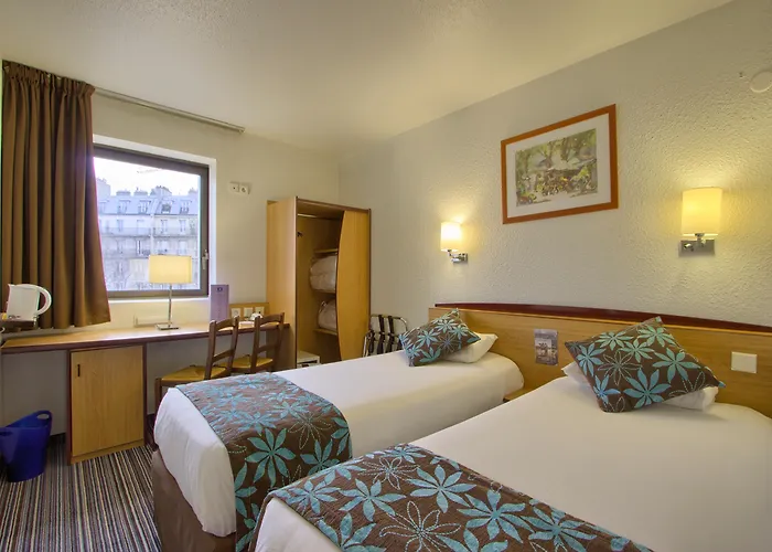 B&B HOTEL Paris 17 Batignolles